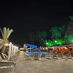 Hotel Casa De Levıssı 3*