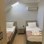 Hotel Casa De Levıssı