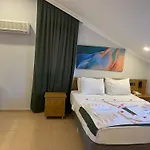 Hotel Casa De Levıssı