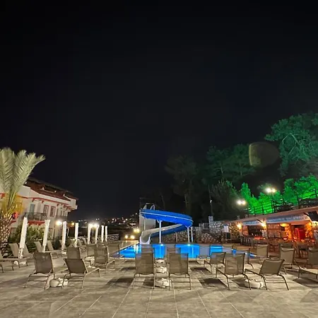 Casa De Levissi 호텔 3*